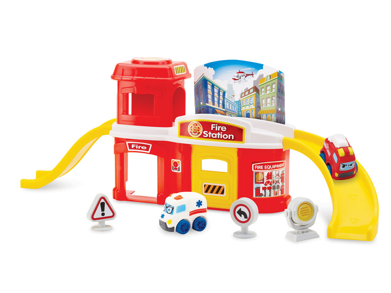 Keenway Fire Station with Accessories and Fireman